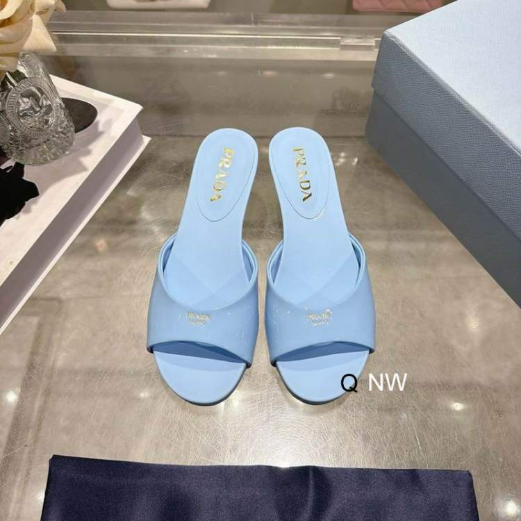 Picture of Prada Shoes _SKUPradasz35-40WN060419233